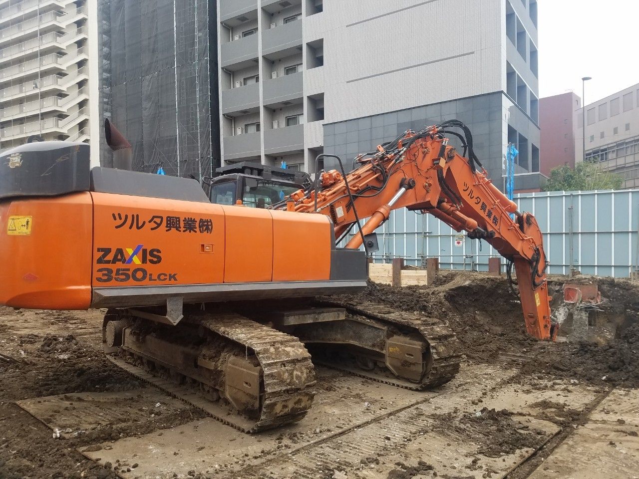 基礎解体の現場写真